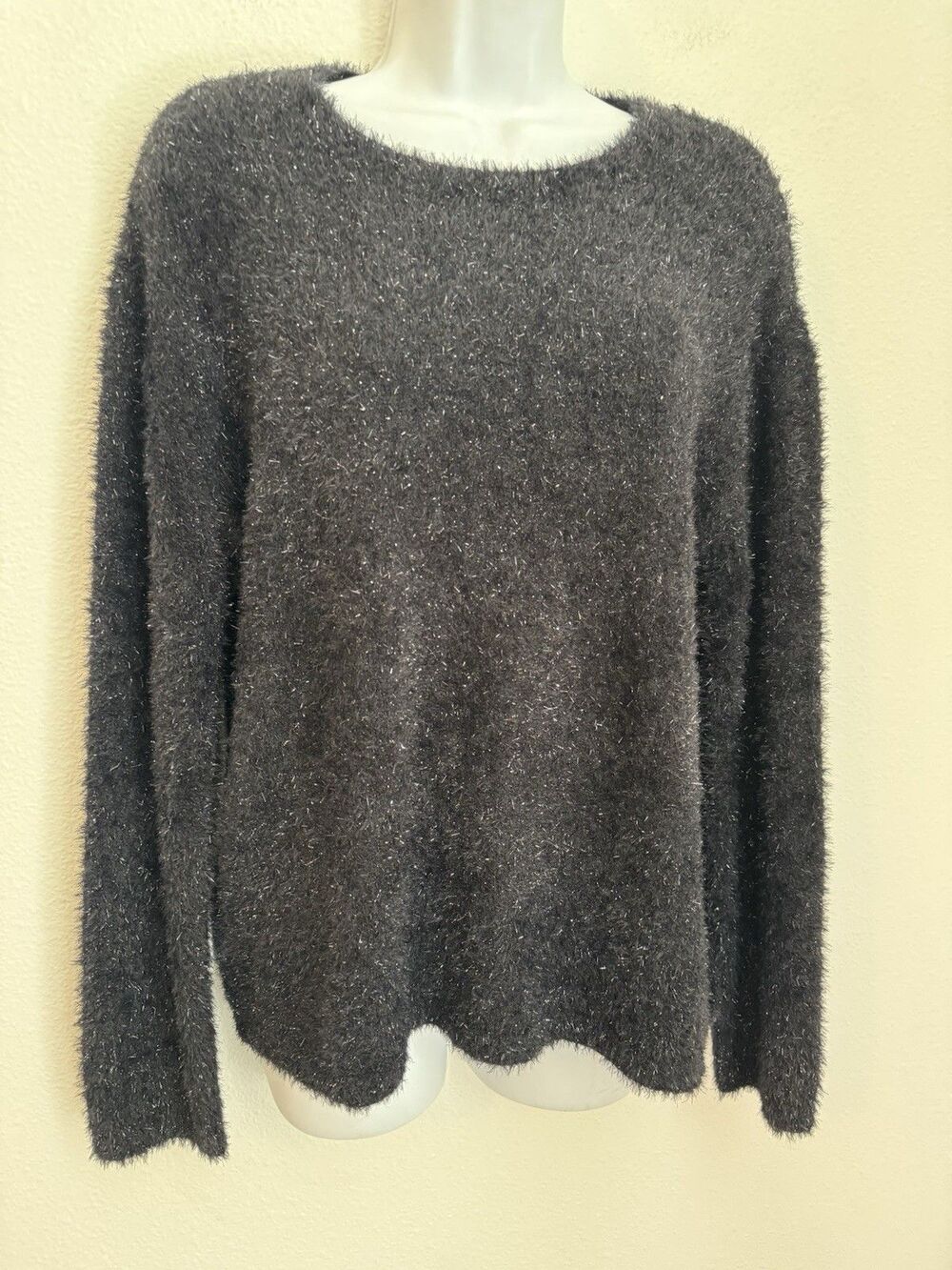 Vince Camuto Women's Pullover Sweater Black Metallic Fuzzy Holiday Party New M